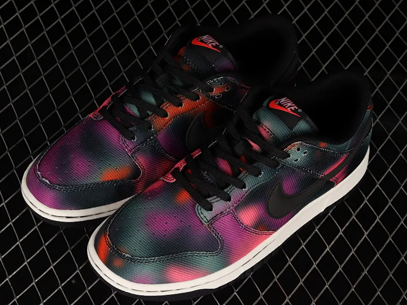 All Categories Nk SB Dunk Series Nk SB Dunk Low Low-top sneakers F version Nk Dunk Low "Graffiti" Street graffiti Black and purple tie-dye SB low-top sports and leisure sneakers DM0108-002